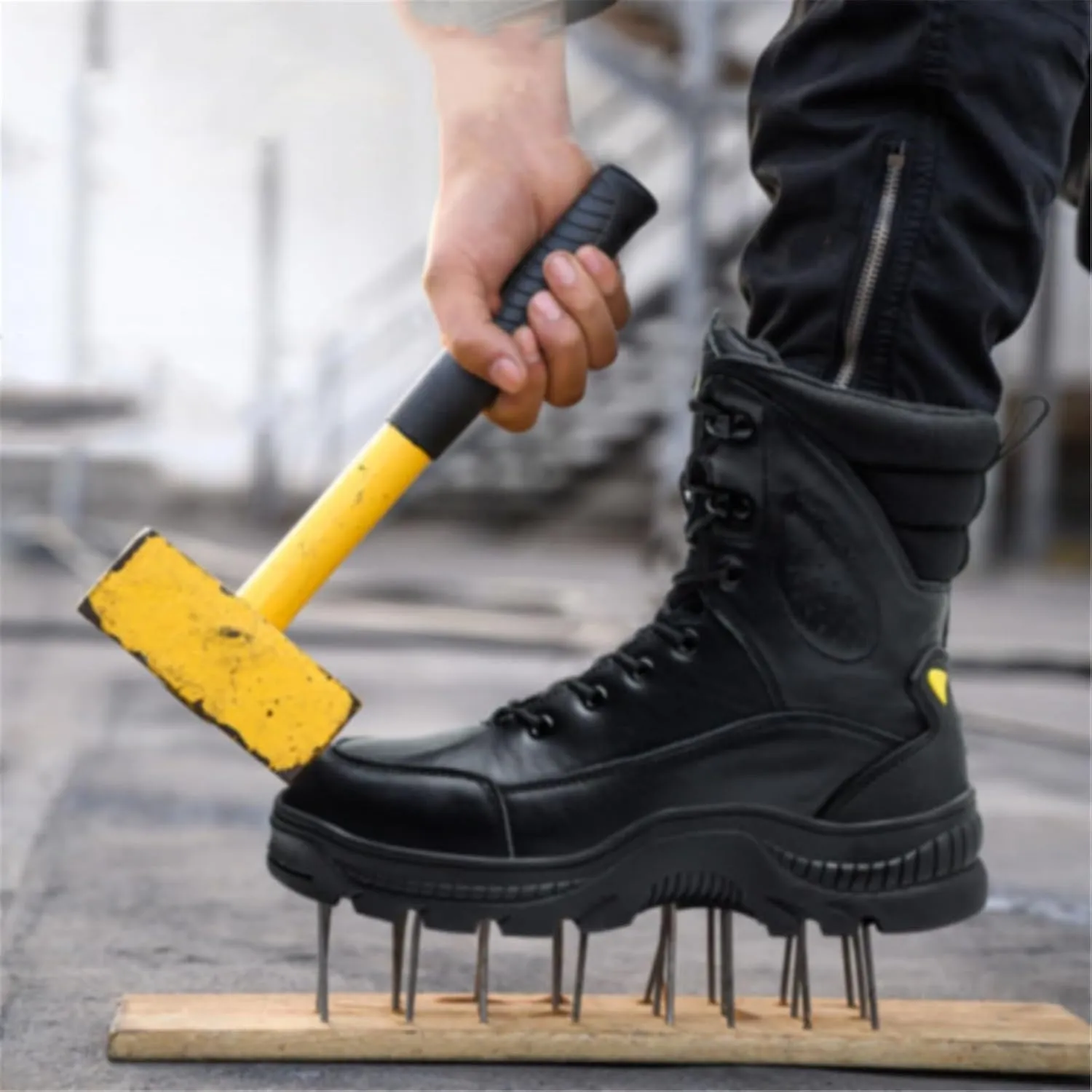 Men Safety Boots for Industrial, Men's Comfortable Anti-Smash and Anti-Puncture Lace up High Top Safety Steel Toe Work Boots, Breathable Waterproof Abrasion Resistant Work Shoes