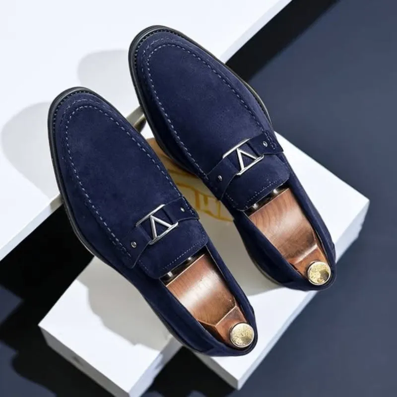 VIEATRA SUEDE LOAFERS